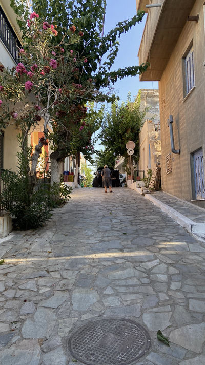 Small street in Mirtos